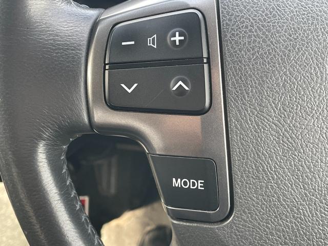 ハイエースバン スーパーＧＬ　ダークプライム　４ＷＤ　軽油　ワンオーナー　純正ＳＤナビ　ＣＤ　ＢＴ　ワンセグ　ＡＵＸ　バックカメラ　両側スライド　ＬＥＤオートライト　ハーフレザー　ドラレコ　ステアスイッチ　ターボ　フォグ　スマートキー　ＥＴＣ（11枚目）