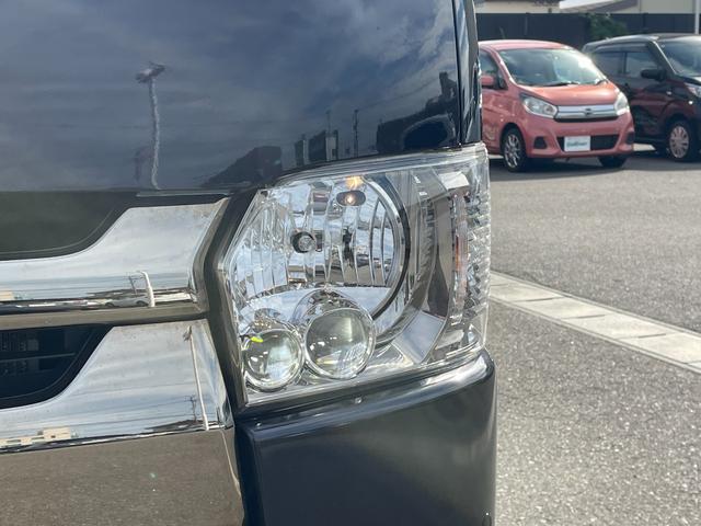 ハイエースバン スーパーＧＬ　ダークプライム　４ＷＤ　軽油　ワンオーナー　純正ＳＤナビ　ＣＤ　ＢＴ　ワンセグ　ＡＵＸ　バックカメラ　両側スライド　ＬＥＤオートライト　ハーフレザー　ドラレコ　ステアスイッチ　ターボ　フォグ　スマートキー　ＥＴＣ（29枚目）
