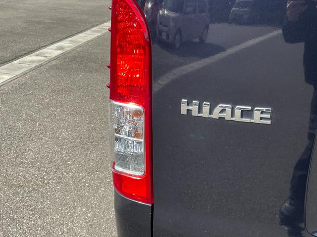 ハイエースバン スーパーＧＬ　ダークプライム　４ＷＤ　軽油　ワンオーナー　純正ＳＤナビ　ＣＤ　ＢＴ　ワンセグ　ＡＵＸ　バックカメラ　両側スライド　ＬＥＤオートライト　ハーフレザー　ドラレコ　ステアスイッチ　ターボ　フォグ　スマートキー　ＥＴＣ（41枚目）