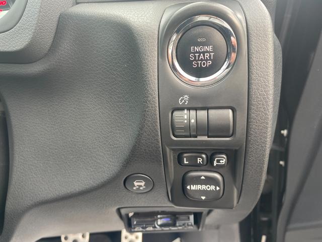 インプレッサ WRX STi 6MT 4WD SDナビ CD DVD TV AUX USB HIDヘッドライト パワーシート 純正18インチアルミホイール 純正マット ドアバイザー 電動格納ウィンカーミラー スマートキー ETC(10枚目)