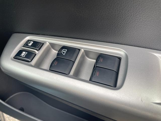 インプレッサ WRX STi 6MT 4WD SDナビ CD DVD TV AUX USB HIDヘッドライト パワーシート 純正18インチアルミホイール 純正マット ドアバイザー 電動格納ウィンカーミラー スマートキー ETC(55枚目)