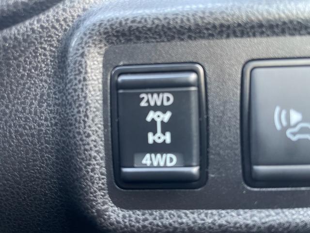 ノート ｅ－パワー　Ｘ　ＦＯＵＲ　４ＷＤ　衝突軽減システム　ＳＤナビ　ＢＴ　ＣＤ　ＡＵＸ　ＡＭ・ＦＭ　バックカメラ　ＬＥＤオートライト　電動格納ウィンカーミラー　スマートキー×２　アイドリングストップ　フロアマット　ドアバイザー（10枚目）