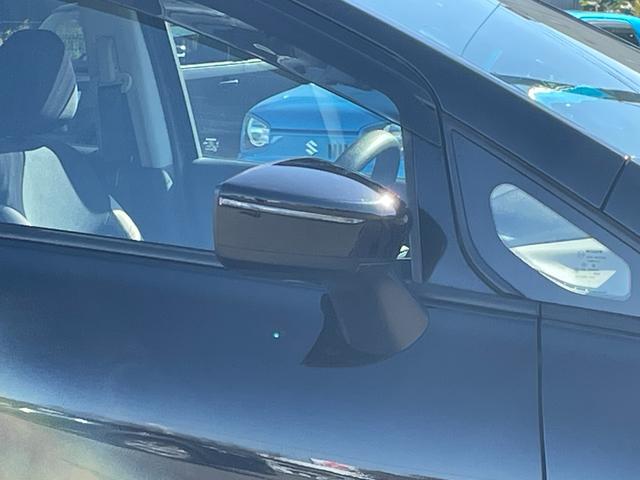 ノート 　４ＷＤ　衝突被害軽減　社外メモリナビ　ＣＤ　ＤＶＤ　ＢＴ　ワンセグ　ＵＳＢ　ＡＵＸ　バックカメラ　オートライト　純正１５インチアルミホイール　レーンキープアシスト　コーナーセンサー　フロアマット（36枚目）