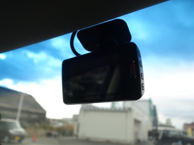 フーガ ３７０ＧＴ　ＦＯＵＲ　４ＷＤ　純正ナビ　ＣＤ　ＤＶＤ　ＢＴ　フルセグ　ＡＵＸ　ＵＳＢ　バックカメラ　レーダークルーズ　ＨＩＤオートライト　電動革シート　エアシート　オットマン　純正アルミ　ドラレコ　スマートキー×２　ＥＴＣ（7枚目）