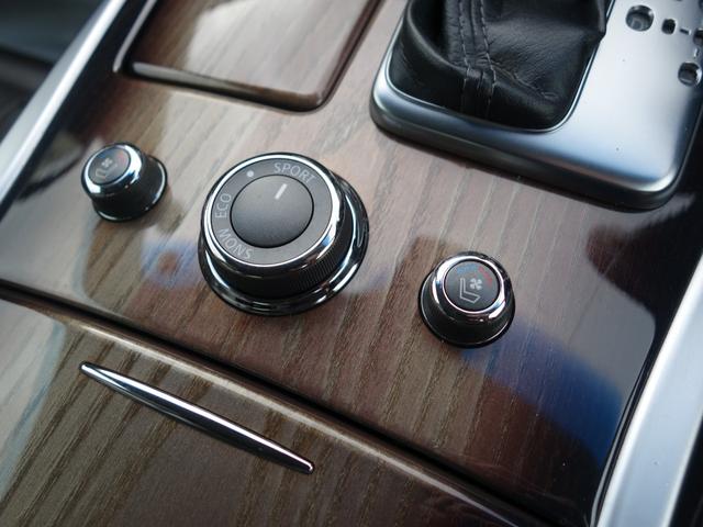 フーガ ３７０ＧＴ　ＦＯＵＲ　４ＷＤ　純正ナビ　ＣＤ　ＤＶＤ　ＢＴ　フルセグ　ＡＵＸ　ＵＳＢ　バックカメラ　レーダークルーズ　ＨＩＤオートライト　電動革シート　エアシート　オットマン　純正アルミ　ドラレコ　スマートキー×２　ＥＴＣ（11枚目）