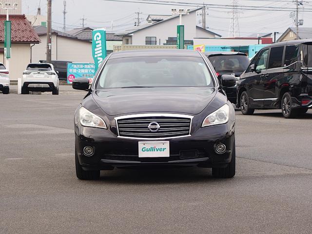 フーガ ３７０ＧＴ　ＦＯＵＲ　４ＷＤ　純正ナビ　ＣＤ　ＤＶＤ　ＢＴ　フルセグ　ＡＵＸ　ＵＳＢ　バックカメラ　レーダークルーズ　ＨＩＤオートライト　電動革シート　エアシート　オットマン　純正アルミ　ドラレコ　スマートキー×２　ＥＴＣ（16枚目）