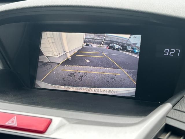 オデッセイ アブソルート　純正ＨＤＤナビ　ＣＤ　ＤＶＤ　ＢＴ　ワンセグ　ＵＳＢ　ＡＵＸ　バックカメラ　クルーズコントロール　オートライト　フォグランプ　ハーフレザー　純正１８インチアルミホイール　パドルシフト　ＥＴＣ（6枚目）