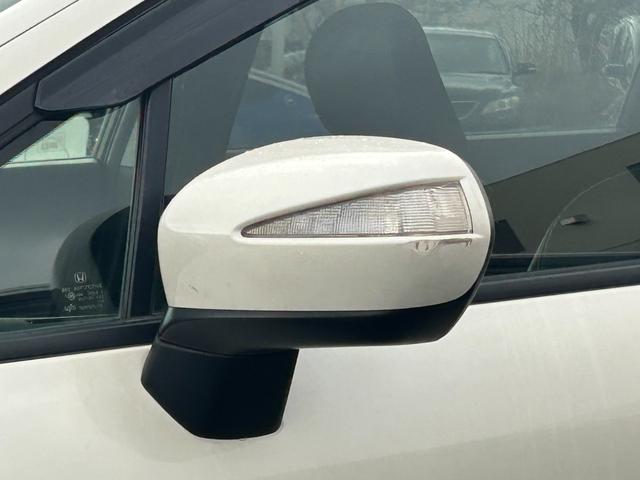 オデッセイ アブソルート　純正ＨＤＤナビ　ＣＤ　ＤＶＤ　ＢＴ　ワンセグ　ＵＳＢ　ＡＵＸ　バックカメラ　クルーズコントロール　オートライト　フォグランプ　ハーフレザー　純正１８インチアルミホイール　パドルシフト　ＥＴＣ（37枚目）