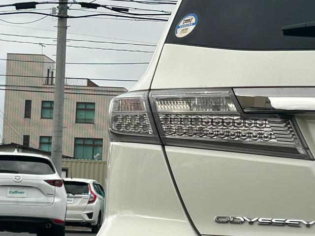 オデッセイ アブソルート　純正ＨＤＤナビ　ＣＤ　ＤＶＤ　ＢＴ　ワンセグ　ＵＳＢ　ＡＵＸ　バックカメラ　クルーズコントロール　オートライト　フォグランプ　ハーフレザー　純正１８インチアルミホイール　パドルシフト　ＥＴＣ（39枚目）