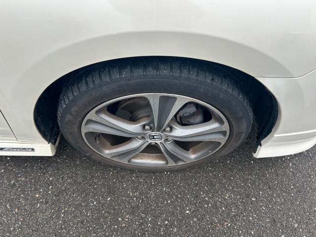 オデッセイ アブソルート　純正ＨＤＤナビ　ＣＤ　ＤＶＤ　ＢＴ　ワンセグ　ＵＳＢ　ＡＵＸ　バックカメラ　クルーズコントロール　オートライト　フォグランプ　ハーフレザー　純正１８インチアルミホイール　パドルシフト　ＥＴＣ（43枚目）