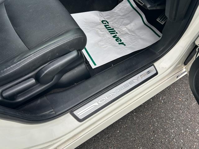 オデッセイ アブソルート　純正ＨＤＤナビ　ＣＤ　ＤＶＤ　ＢＴ　ワンセグ　ＵＳＢ　ＡＵＸ　バックカメラ　クルーズコントロール　オートライト　フォグランプ　ハーフレザー　純正１８インチアルミホイール　パドルシフト　ＥＴＣ（45枚目）