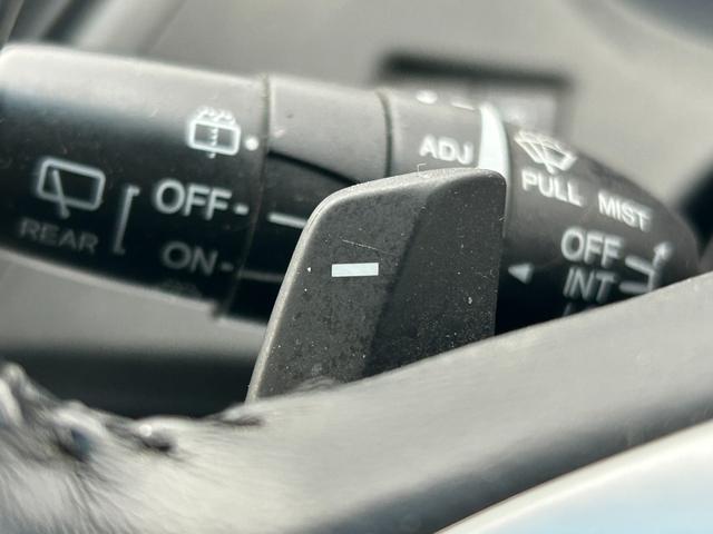 オデッセイ アブソルート　純正ＨＤＤナビ　ＣＤ　ＤＶＤ　ＢＴ　ワンセグ　ＵＳＢ　ＡＵＸ　バックカメラ　クルーズコントロール　オートライト　フォグランプ　ハーフレザー　純正１８インチアルミホイール　パドルシフト　ＥＴＣ（55枚目）