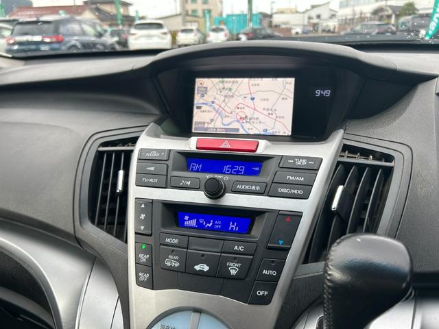 オデッセイ アブソルート　純正ＨＤＤナビ　ＣＤ　ＤＶＤ　ＢＴ　ワンセグ　ＵＳＢ　ＡＵＸ　バックカメラ　クルーズコントロール　オートライト　フォグランプ　ハーフレザー　純正１８インチアルミホイール　パドルシフト　ＥＴＣ（59枚目）