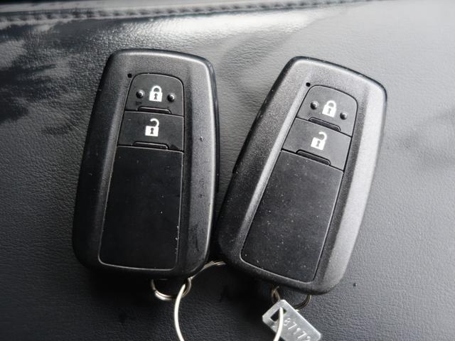 プリウス Ｓツーリングセレクション　衝突被害軽減システム　純正ＳＤナビ　ＣＤ　ＤＶＤ　ＢＴ　フルセグ　バックカメラ　追従型クルーズコントロール　ＬＥＤオートライト　シートヒーター　純正１７インチアルミホイール　スマートキー×２　ＥＴＣ（31枚目）