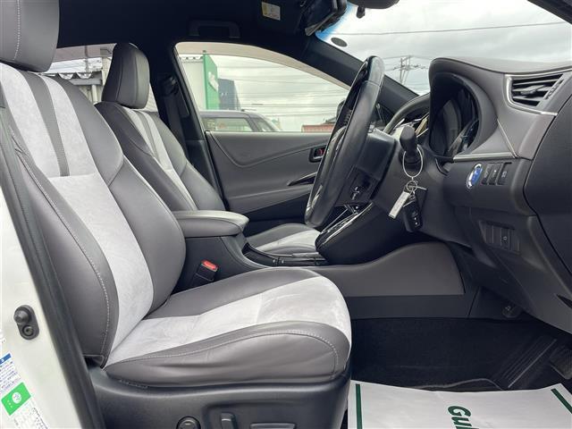 ハリアーハイブリッド プレミアム　スタイルアッシュ　４ＷＤ　メモリナビ　ＣＤ　ＤＶＤ　ＢＴ　フルセグ　ＵＳＢ　バックカメラ　電動リア　クルコン　ＬＥＤオートライト　電動ハーフレザー　シートヒーター　ルームミラー型ドラレコ　フォグ　スマートキー　ＥＴＣ（12枚目）