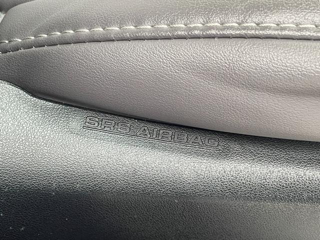 ハリアーハイブリッド プレミアム　スタイルアッシュ　４ＷＤ　メモリナビ　ＣＤ　ＤＶＤ　ＢＴ　フルセグ　ＵＳＢ　バックカメラ　電動リア　クルコン　ＬＥＤオートライト　電動ハーフレザー　シートヒーター　ルームミラー型ドラレコ　フォグ　スマートキー　ＥＴＣ（53枚目）