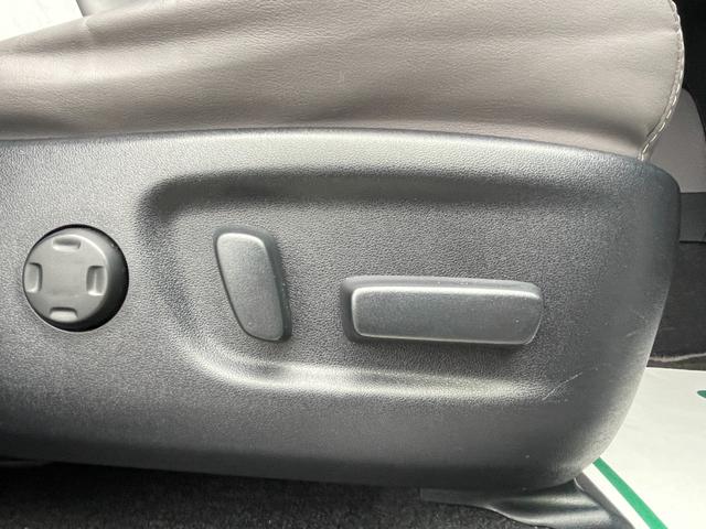 ハリアーハイブリッド プレミアム　スタイルアッシュ　４ＷＤ　メモリナビ　ＣＤ　ＤＶＤ　ＢＴ　フルセグ　ＵＳＢ　バックカメラ　電動リア　クルコン　ＬＥＤオートライト　電動ハーフレザー　シートヒーター　ルームミラー型ドラレコ　フォグ　スマートキー　ＥＴＣ（54枚目）