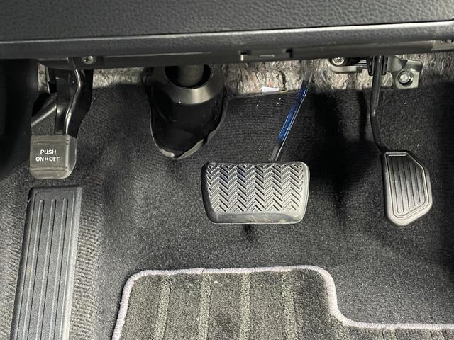 ハリアーハイブリッド プレミアム　スタイルアッシュ　４ＷＤ　メモリナビ　ＣＤ　ＤＶＤ　ＢＴ　フルセグ　ＵＳＢ　バックカメラ　電動リア　クルコン　ＬＥＤオートライト　電動ハーフレザー　シートヒーター　ルームミラー型ドラレコ　フォグ　スマートキー　ＥＴＣ（68枚目）