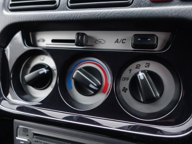 バモス Ｌローダウン　４ＷＤ　５ＭＴ　ワンオーナー　純正カーオーディオ　ＣＤ　ＡＵＸ　ＭＤ　ＡＭ／ＦＭ　両側スライドドア　ローダウン　純正アルミ　フォグランプ　純正フロアマット　ドアバイザー　パワーウィンドウ　リモコンキー（9枚目）