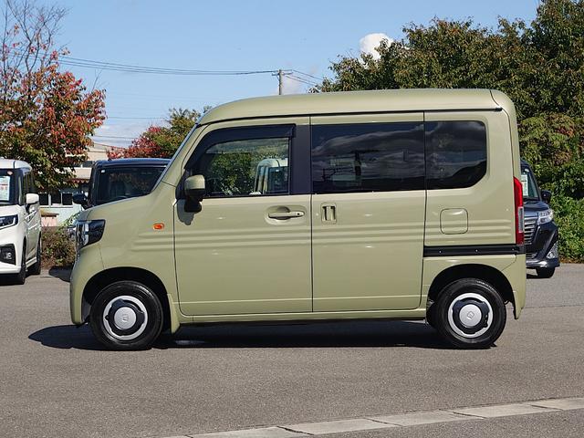 Ｎ－ＶＡＮ＋スタイル ファン・ターボ　４ＷＤ　衝突軽減　純正メモリナビ　バックカメラ　両側スライド　レーダークルーズ　ステアリングスイッチ　ターボ　電動格納ミラー　フォグ　純正フロアマット　ドアバイザ―　ＡＡＣ　スマートキー×２　ＥＴＣ（18枚目）
