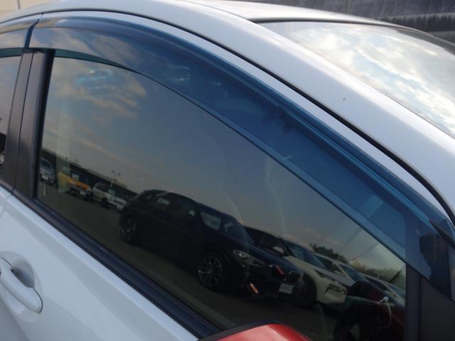 ノート ニスモ S 5MT メモリナビ CD DVD BT フルセグ AUX MSV LEDオートライト 純正17インチアルミ 電動格納ウィンカーミラー 純正フロアマット ドアバイザ― AAC スマートキー ETC(11枚目)