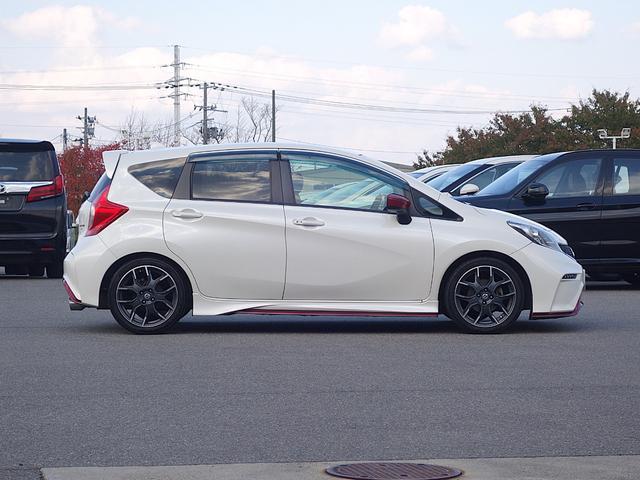 ノート ニスモ S 5MT メモリナビ CD DVD BT フルセグ AUX MSV LEDオートライト 純正17インチアルミ 電動格納ウィンカーミラー 純正フロアマット ドアバイザ― AAC スマートキー ETC(19枚目)