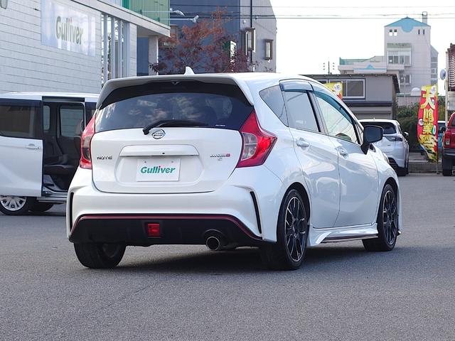 ノート ニスモ S 5MT メモリナビ CD DVD BT フルセグ AUX MSV LEDオートライト 純正17インチアルミ 電動格納ウィンカーミラー 純正フロアマット ドアバイザ― AAC スマートキー ETC(22枚目)