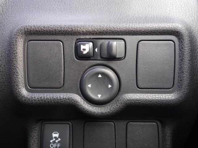 ノート ニスモ S 5MT メモリナビ CD DVD BT フルセグ AUX MSV LEDオートライト 純正17インチアルミ 電動格納ウィンカーミラー 純正フロアマット ドアバイザ― AAC スマートキー ETC(51枚目)