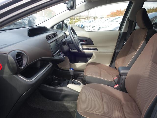 アクア G 純正ナビ CD DVD BT ワンセグ USB AM/FM バックカメラ オートライト シートヒーター 15インチアルミホイール ステアリングスイッチ 電動格納ウィンカーミラー スマートキー ETC(13枚目)