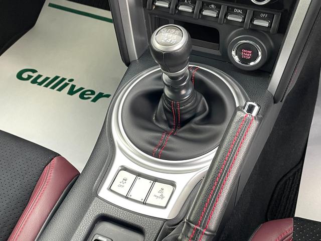 ＢＲＺ ＳＴＩ　スポーツ　６ＭＴ　ＳＤナビ　ＣＤ　ＤＶＤ　ＢＴ　フルセグ　ＵＳＢ　ＡＵＸ　ＭＳＶ　クルコン　ＬＥＤオートライト　ハーフレザー　シートヒーター　純正アルミ　ドラレコ　ステアリングスイッチ　スマートキー　ＥＴＣ（5枚目）