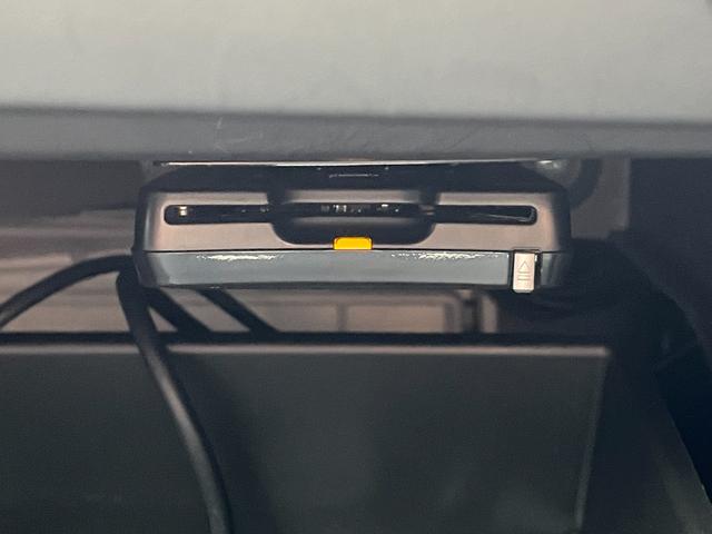 ＢＲＺ ＳＴＩ　スポーツ　６ＭＴ　ＳＤナビ　ＣＤ　ＤＶＤ　ＢＴ　フルセグ　ＵＳＢ　ＡＵＸ　ＭＳＶ　クルコン　ＬＥＤオートライト　ハーフレザー　シートヒーター　純正アルミ　ドラレコ　ステアリングスイッチ　スマートキー　ＥＴＣ（11枚目）