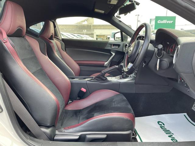 ＢＲＺ ＳＴＩ　スポーツ　６ＭＴ　ＳＤナビ　ＣＤ　ＤＶＤ　ＢＴ　フルセグ　ＵＳＢ　ＡＵＸ　ＭＳＶ　クルコン　ＬＥＤオートライト　ハーフレザー　シートヒーター　純正アルミ　ドラレコ　ステアリングスイッチ　スマートキー　ＥＴＣ（12枚目）