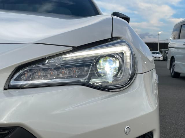 ＢＲＺ ＳＴＩ　スポーツ　６ＭＴ　ＳＤナビ　ＣＤ　ＤＶＤ　ＢＴ　フルセグ　ＵＳＢ　ＡＵＸ　ＭＳＶ　クルコン　ＬＥＤオートライト　ハーフレザー　シートヒーター　純正アルミ　ドラレコ　ステアリングスイッチ　スマートキー　ＥＴＣ（28枚目）