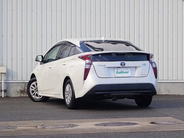 プリウス Sセーフティプラス 4WD 衝突軽減 純正SDナビ CD DVD BT フルセグ バックカメラ レーダークルーズ LEDオートライト 純正アルミ ドラレコ ステアリングスイッチ ウィンカーミラー スマートキー×2 ETC(20枚目)