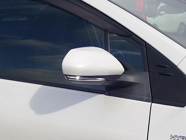 プリウス Sセーフティプラス 4WD 衝突軽減 純正SDナビ CD DVD BT フルセグ バックカメラ レーダークルーズ LEDオートライト 純正アルミ ドラレコ ステアリングスイッチ ウィンカーミラー スマートキー×2 ETC(37枚目)