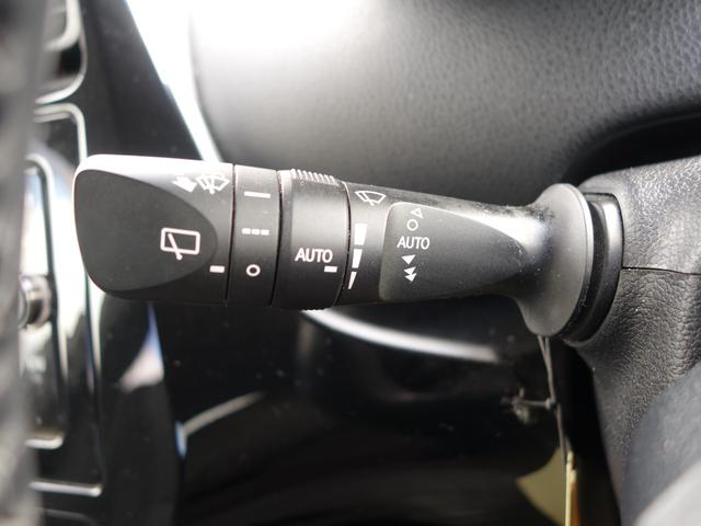 プリウス Sセーフティプラス 4WD 衝突軽減 純正SDナビ CD DVD BT フルセグ バックカメラ レーダークルーズ LEDオートライト 純正アルミ ドラレコ ステアリングスイッチ ウィンカーミラー スマートキー×2 ETC(57枚目)