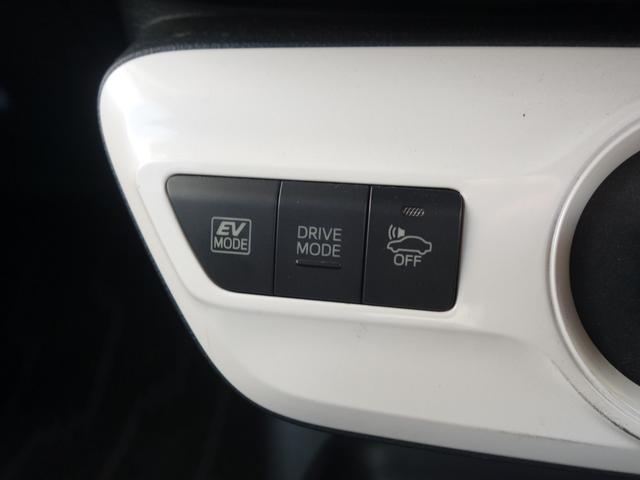 プリウス Sセーフティプラス 4WD 衝突軽減 純正SDナビ CD DVD BT フルセグ バックカメラ レーダークルーズ LEDオートライト 純正アルミ ドラレコ ステアリングスイッチ ウィンカーミラー スマートキー×2 ETC(61枚目)