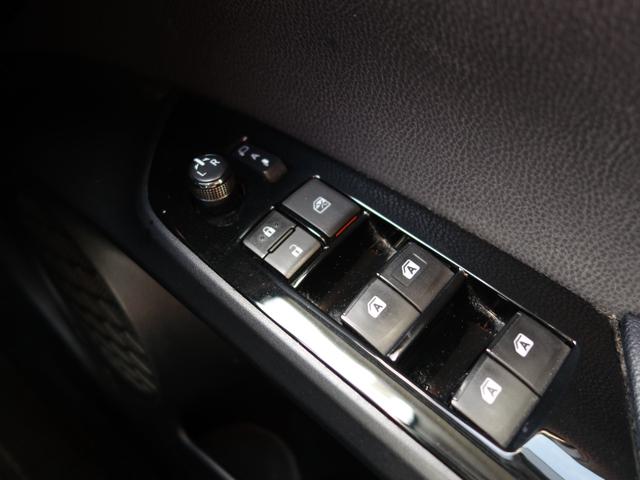 プリウス Sセーフティプラス 4WD 衝突軽減 純正SDナビ CD DVD BT フルセグ バックカメラ レーダークルーズ LEDオートライト 純正アルミ ドラレコ ステアリングスイッチ ウィンカーミラー スマートキー×2 ETC(66枚目)