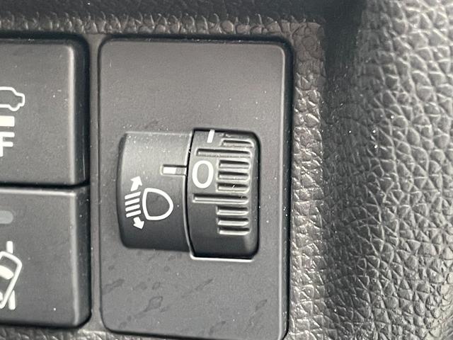 フィットハイブリッド F 4WD ホンダセンシング メモリナビ CD USB AUX レーダークルーズ ワイパーデアイサー アイドリングストップ 電動格納ウィンカーミラー フロアマット ドアバイザ― スマートキー ETC(9枚目)