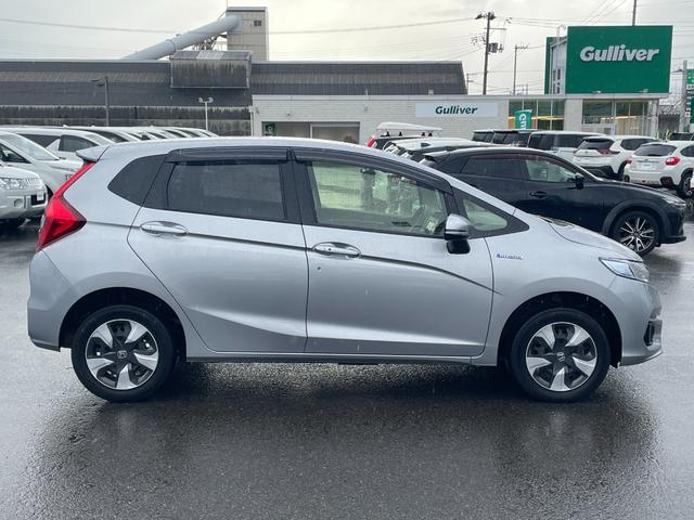 フィットハイブリッド F 4WD ホンダセンシング メモリナビ CD USB AUX レーダークルーズ ワイパーデアイサー アイドリングストップ 電動格納ウィンカーミラー フロアマット ドアバイザ― スマートキー ETC(21枚目)