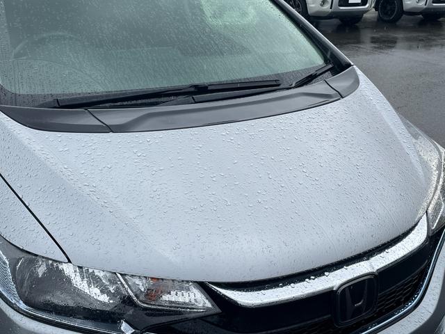 フィットハイブリッド F 4WD ホンダセンシング メモリナビ CD USB AUX レーダークルーズ ワイパーデアイサー アイドリングストップ 電動格納ウィンカーミラー フロアマット ドアバイザ― スマートキー ETC(23枚目)