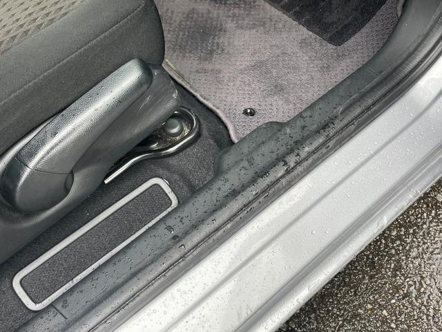 フィットハイブリッド F 4WD ホンダセンシング メモリナビ CD USB AUX レーダークルーズ ワイパーデアイサー アイドリングストップ 電動格納ウィンカーミラー フロアマット ドアバイザ― スマートキー ETC(43枚目)