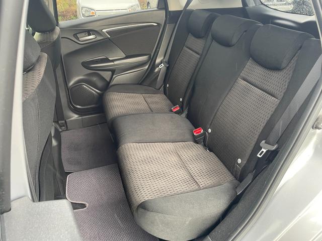 フィットハイブリッド F 4WD ホンダセンシング メモリナビ CD USB AUX レーダークルーズ ワイパーデアイサー アイドリングストップ 電動格納ウィンカーミラー フロアマット ドアバイザ― スマートキー ETC(46枚目)