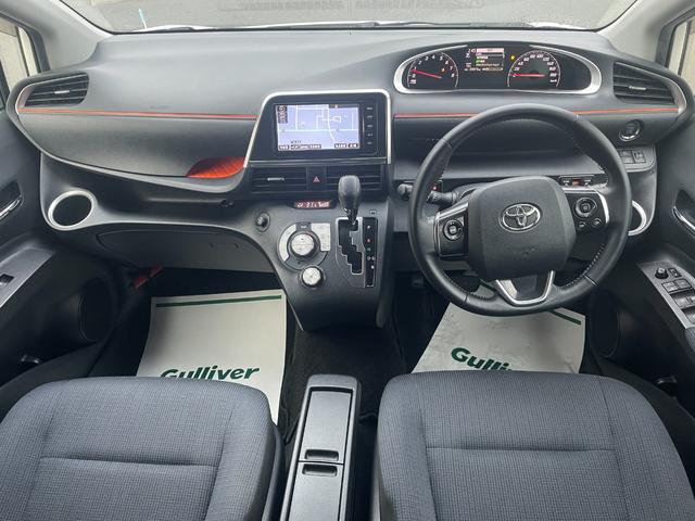 シエンタ G 4WD 衝突軽減システム 純正SDナビ CD BT フルセグ USB バックカメラ 両側パワースライドドア オートハイビーム レーンキープアシスト コーナーセンサー 純正フロアマット 電動格納ミラー(2枚目)