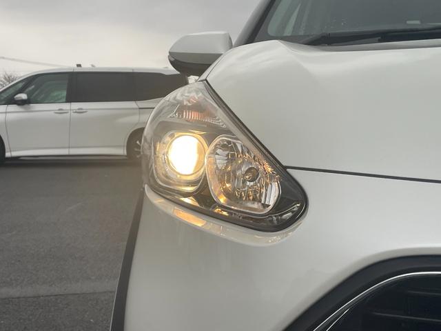 シエンタ G 4WD 衝突軽減システム 純正SDナビ CD BT フルセグ USB バックカメラ 両側パワースライドドア オートハイビーム レーンキープアシスト コーナーセンサー 純正フロアマット 電動格納ミラー(27枚目)