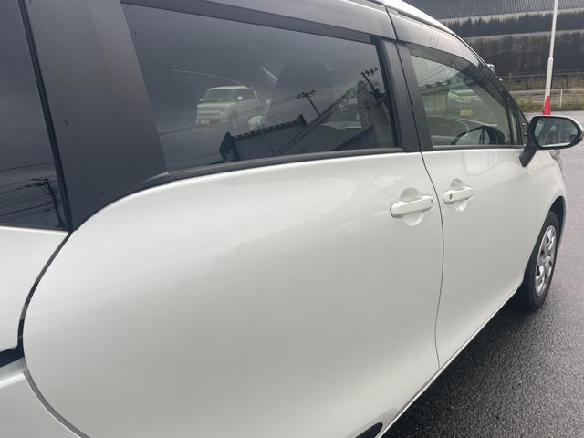 シエンタ G 4WD 衝突軽減システム 純正SDナビ CD BT フルセグ USB バックカメラ 両側パワースライドドア オートハイビーム レーンキープアシスト コーナーセンサー 純正フロアマット 電動格納ミラー(32枚目)