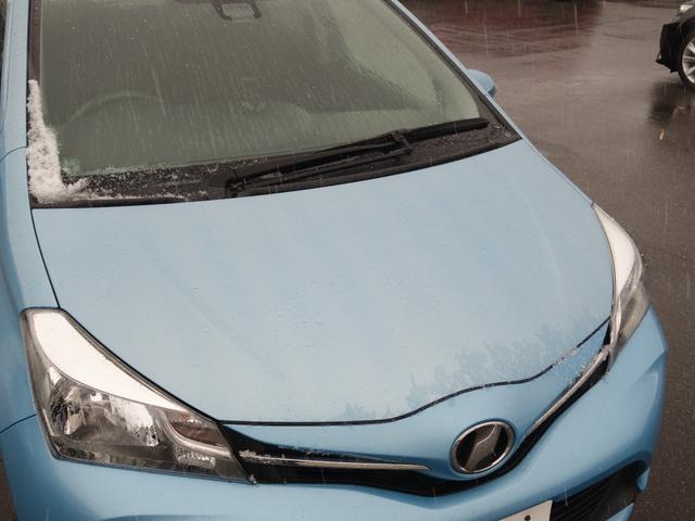 ヴィッツ ジュエラ　衝突軽減　ワンオーナー　カーオーディオ　ＣＤ　ＵＳＢ　ＡＵＸ　ＡＭ／ＦＭ　オートライト　１４インチアルミ　アイドリングストップ　電動格納ウィンカーミラー　純正フロアマット　スマートキー×２（24枚目）