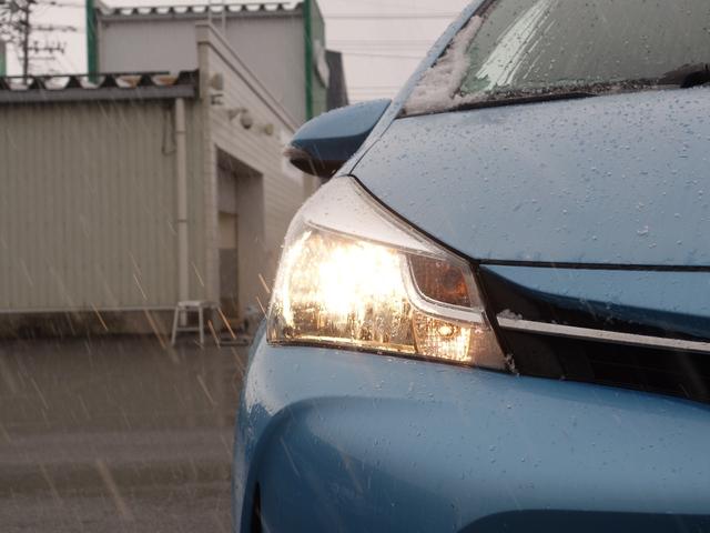 ヴィッツ ジュエラ　衝突軽減　ワンオーナー　カーオーディオ　ＣＤ　ＵＳＢ　ＡＵＸ　ＡＭ／ＦＭ　オートライト　１４インチアルミ　アイドリングストップ　電動格納ウィンカーミラー　純正フロアマット　スマートキー×２（27枚目）