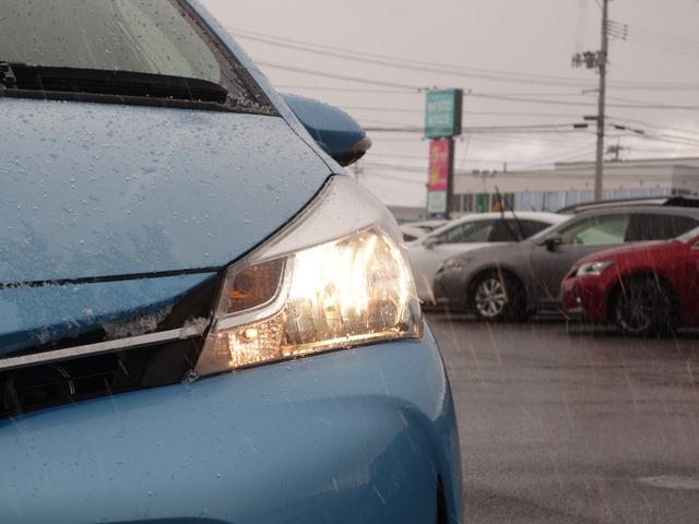 ヴィッツ ジュエラ　衝突軽減　ワンオーナー　カーオーディオ　ＣＤ　ＵＳＢ　ＡＵＸ　ＡＭ／ＦＭ　オートライト　１４インチアルミ　アイドリングストップ　電動格納ウィンカーミラー　純正フロアマット　スマートキー×２（28枚目）