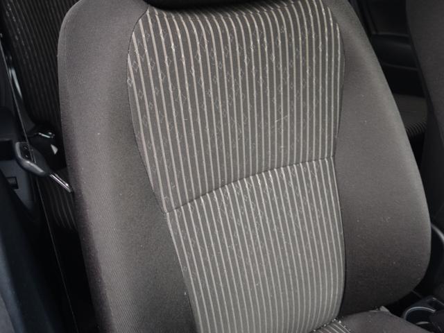 ヴィッツ ジュエラ　衝突軽減　ワンオーナー　カーオーディオ　ＣＤ　ＵＳＢ　ＡＵＸ　ＡＭ／ＦＭ　オートライト　１４インチアルミ　アイドリングストップ　電動格納ウィンカーミラー　純正フロアマット　スマートキー×２（49枚目）